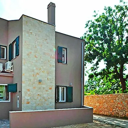In Near Sandy Holiday home